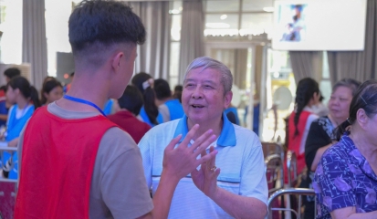 Tuổi teen và bài học yêu thương từ viện dưỡng lão